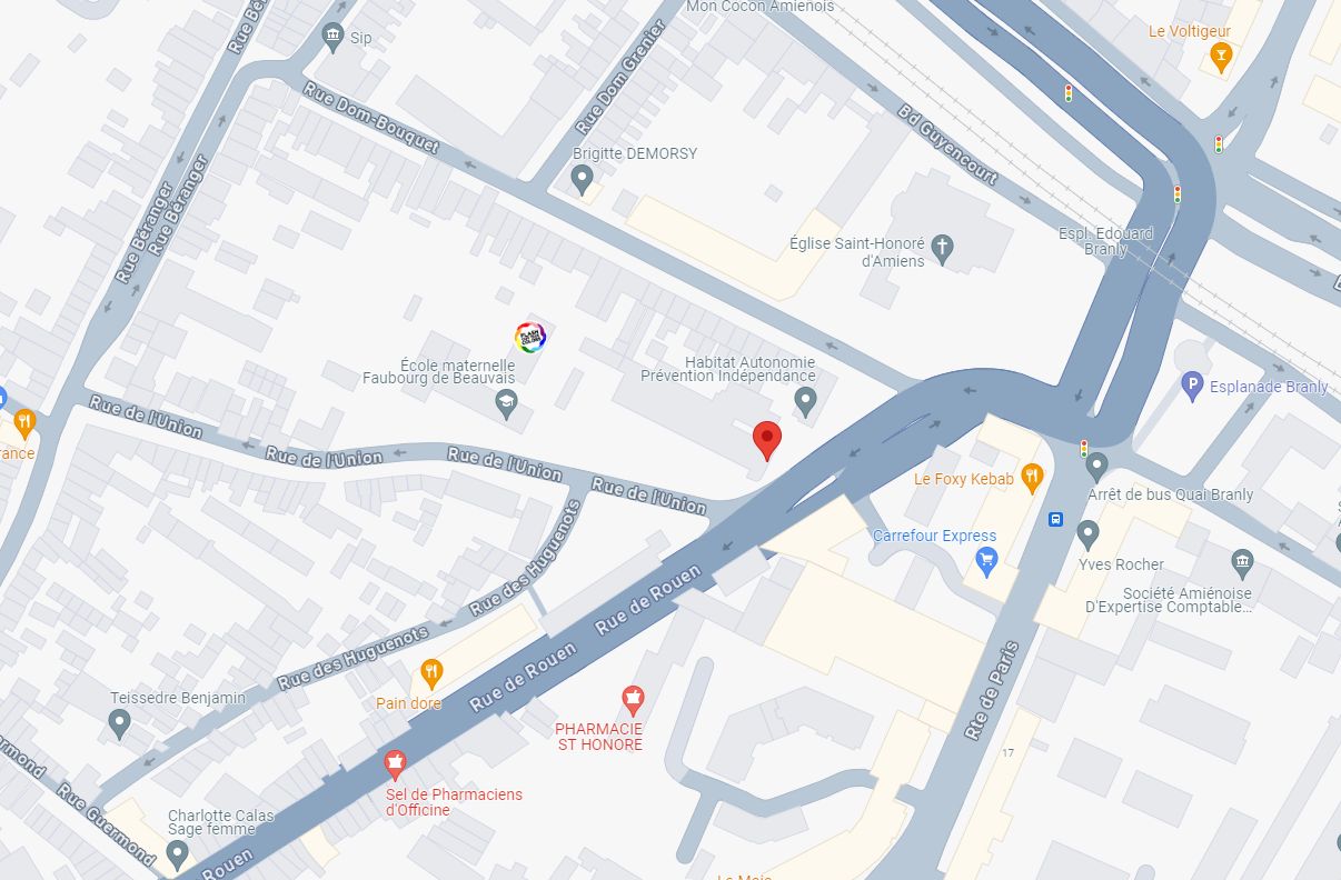 Capture d&#39;écran de Google Maps montrant la différence entre l&#39;adresse indiquée sur GPS et la position réelle du local